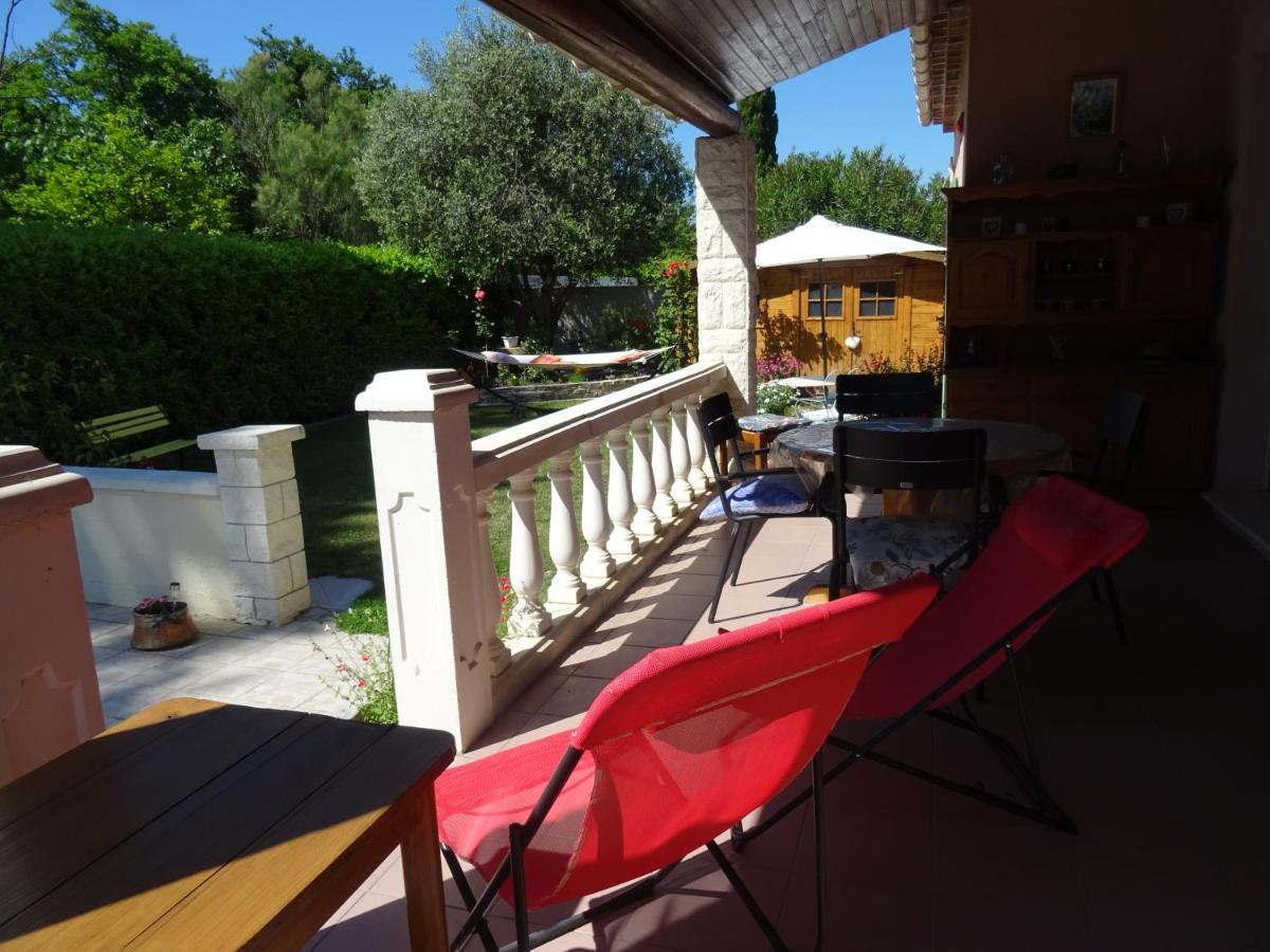 Chez Carole Et Roger Apartment Avignon Bagian luar foto